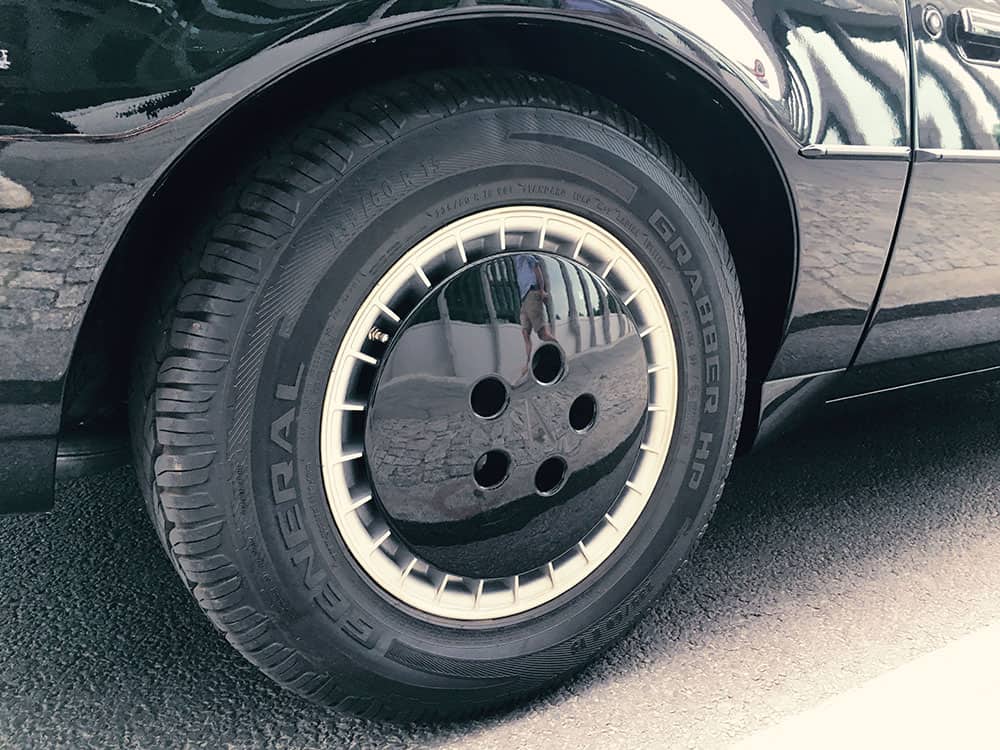 Turbo Cast Rims with Bowling Ball Hubcaps Close-up KITT Replica